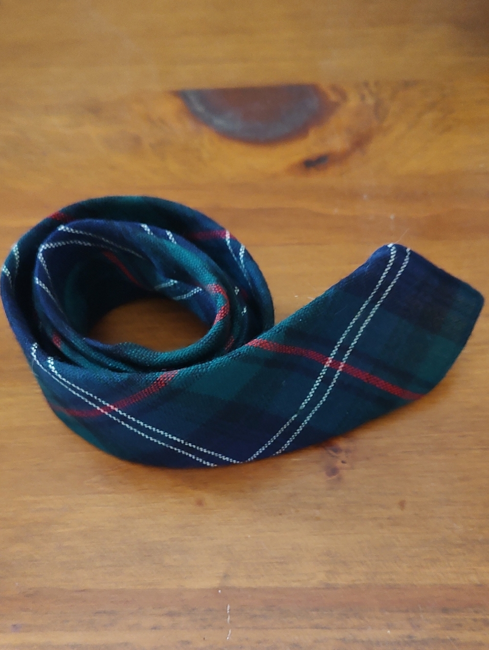 Lochcarron Classic Green Tartan Plaid Men's Tie Red and White Stripes. 100% Wool